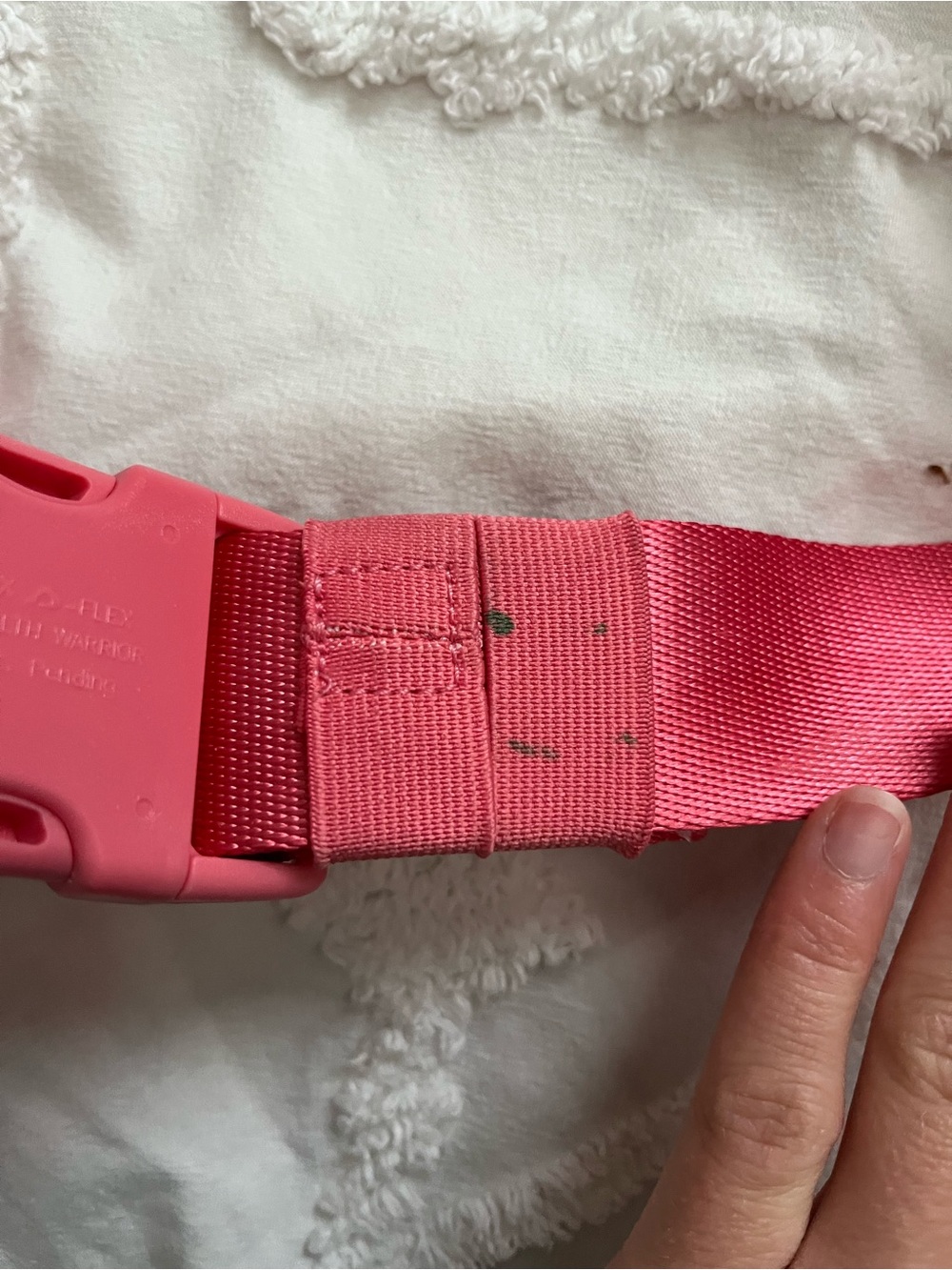 Lululemon Everywhere Belt Bag W/ Long Strap in Pink - Picture 5 of 6